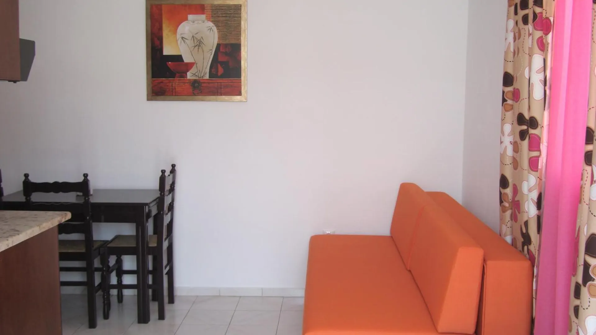 Aparthotel Elena Studios & Suites Ornos